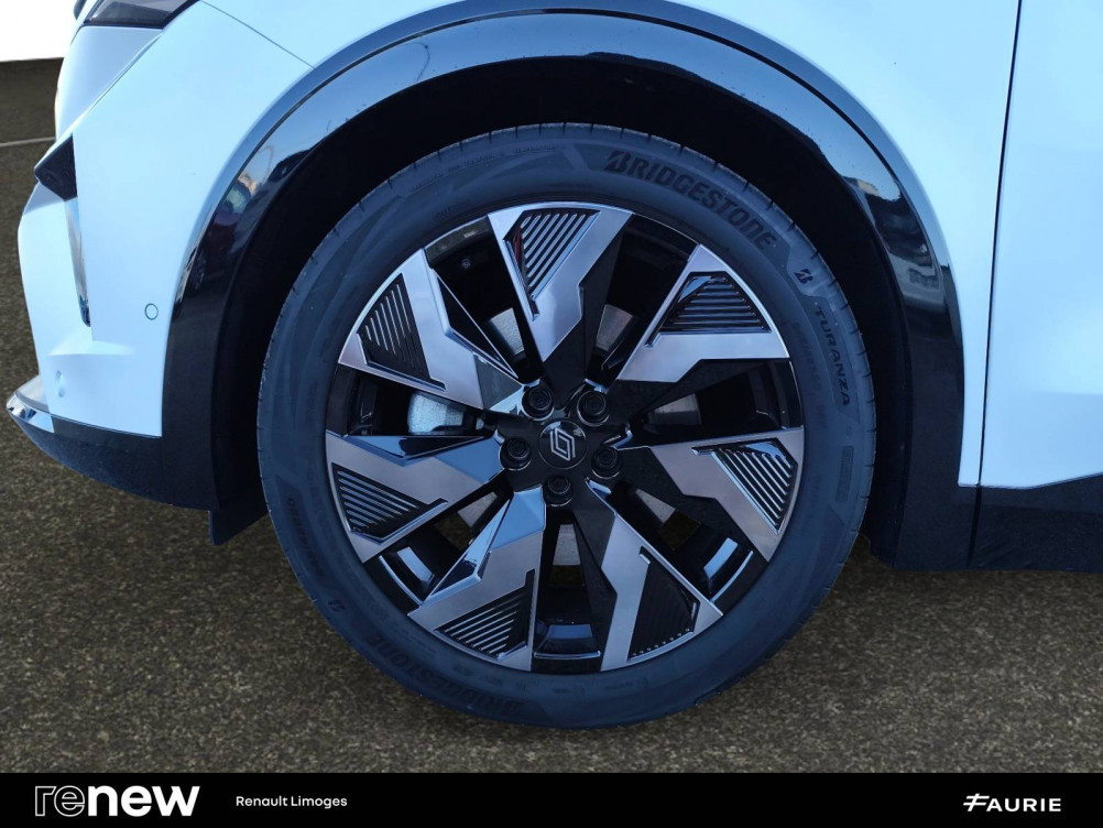 Acheter Renault Rafale Rafale E-Tech full hybrid 200ch esprit Alpine 5p occasion dans les concessions du Groupe Faurie