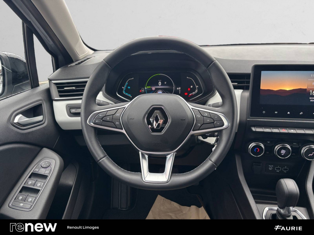 Acheter Renault Clio 5 Clio E-Tech full hybrid 145 Evolution 5p occasion dans les concessions du Groupe Faurie