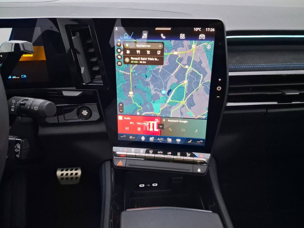 Acheter Renault Austral Austral full hybrid E-Tech 200 ch Esprit Alpine 5p neuf dans les concessions du Groupe Faurie