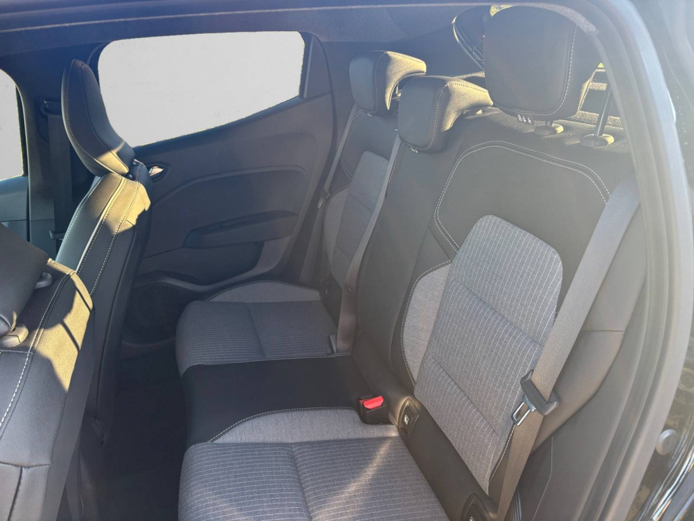 Acheter Renault Clio 5 Clio E-Tech full hybrid 145 ch GSR2 Techno 5p neuf dans les concessions du Groupe Faurie