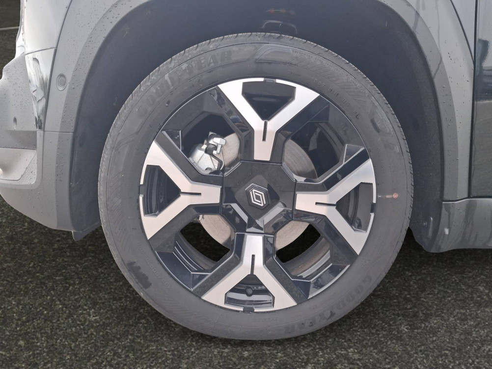 Acheter Renault Renault 4 Renault 4 E-Tech Electrique 150 ch autonomie confort Techno 5p neuf dans les concessions du Groupe Faurie