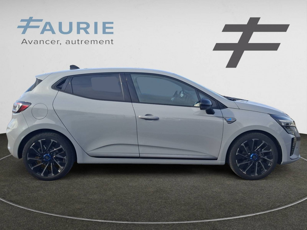 Acheter Renault Clio 5 Clio TCe 90 ch GSR2 Esprit Alpine 5p neuf dans les concessions du Groupe Faurie