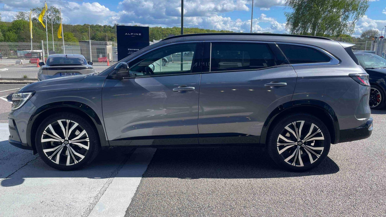 Acheter Renault Espace 6 Espace E-Tech full hybrid 200 GSR2 Iconic 5p neuf dans les concessions du Groupe Faurie