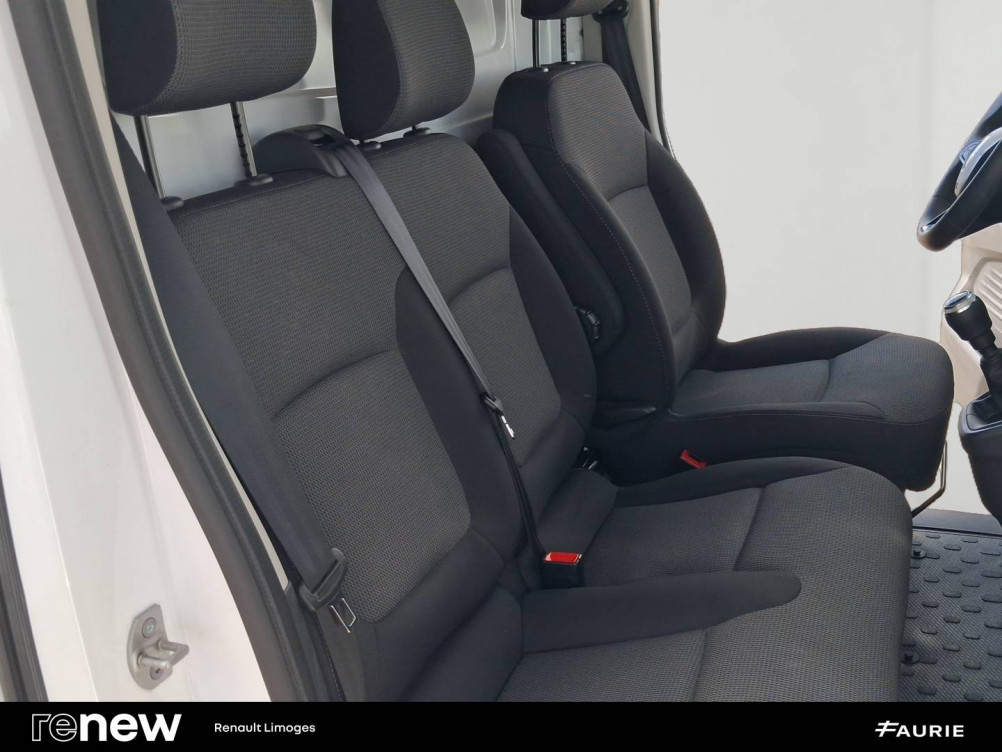 Acheter Renault Trafic 3 TRAFIC FG BLUE DCI 130 L1H1 3T GSR2 ADVANCE 4p occasion dans les concessions du Groupe Faurie