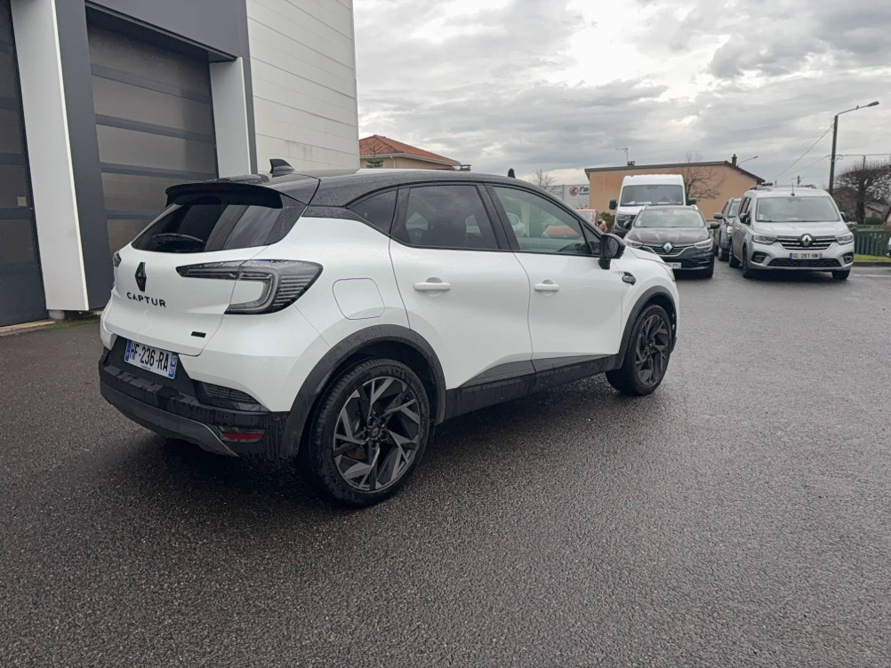 Acheter Renault Captur 2 Captur E-Tech full hybrid 160 ch esprit Alpine 5p neuf dans les concessions du Groupe Faurie