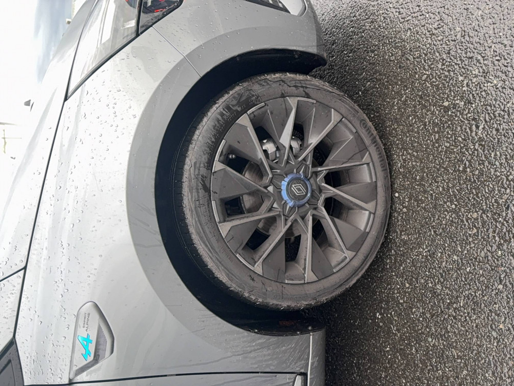 Acheter Renault Clio 5 Clio TCe 90 ch GSR2 Esprit Alpine 5p neuf dans les concessions du Groupe Faurie