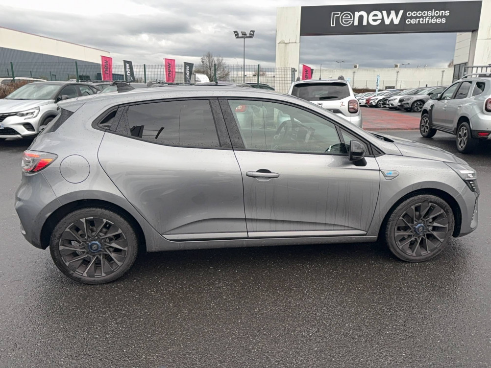 Acheter Renault Clio 5 Clio TCe 90 ch GSR2 Esprit Alpine 5p neuf dans les concessions du Groupe Faurie