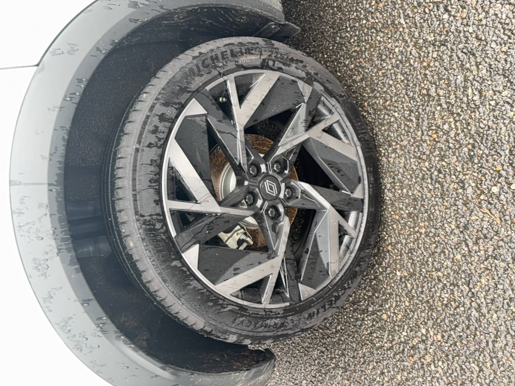 Acheter Renault Captur 2 Captur E-Tech full hybrid 160 ch esprit Alpine 5p neuf dans les concessions du Groupe Faurie