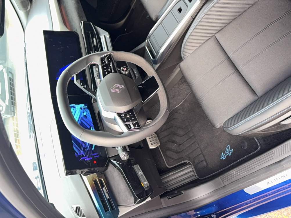 Acheter Renault Clio 6 Clio E-Tech full hybrid 160 ch esprit Alpine 5p neuf dans les concessions du Groupe Faurie