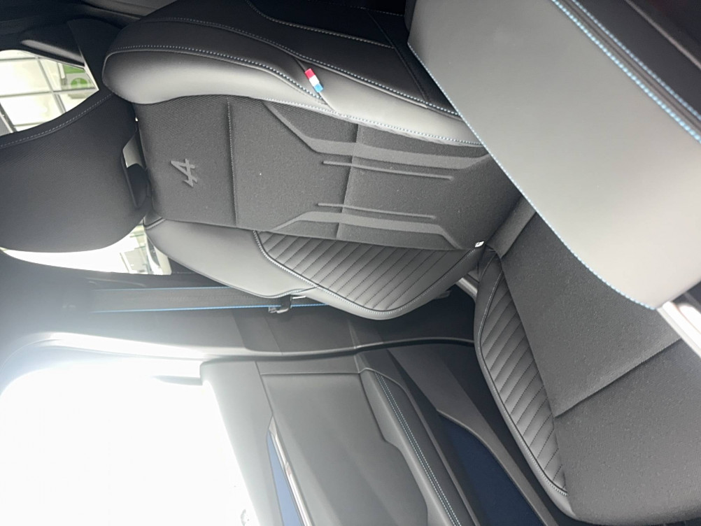 Acheter Renault Megane E-Tech Megane E-Tech 220 ch autonomie confort esprit Alpine 5p neuf dans les concessions du Groupe Faurie