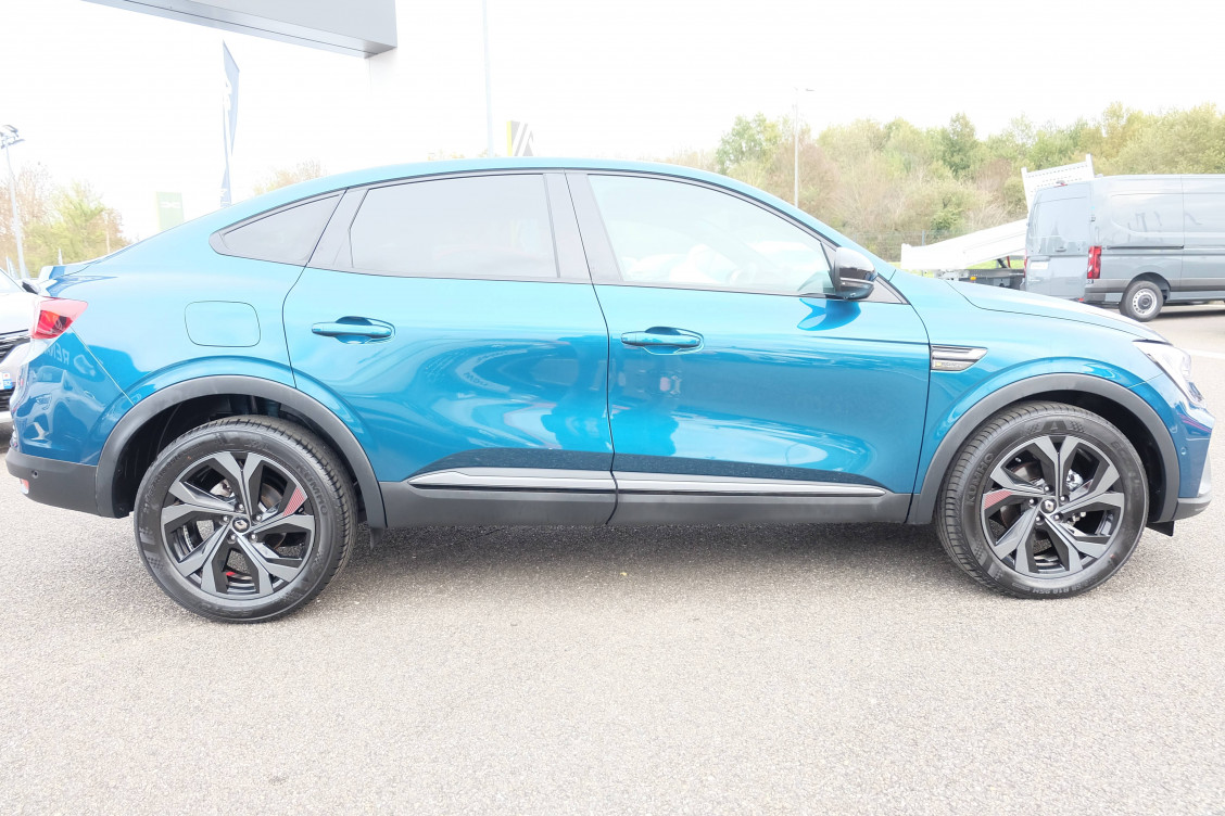 Acheter Renault Arkana Arkana TCe 140 EDC FAP - 22 R.S. Line 5p occasion dans les concessions du Groupe Faurie