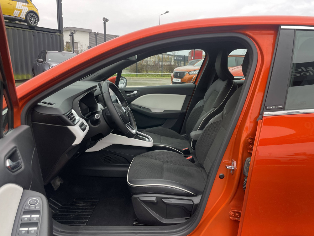 Acheter Renault Clio 5 Clio E-Tech 140 Intens 5p occasion dans les concessions du Groupe Faurie