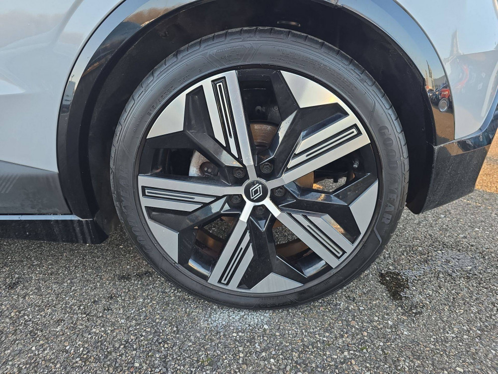 Acheter Renault Megane E-Tech Megane E-Tech EV60 220 ch super charge Iconic 5p occasion dans les concessions du Groupe Faurie
