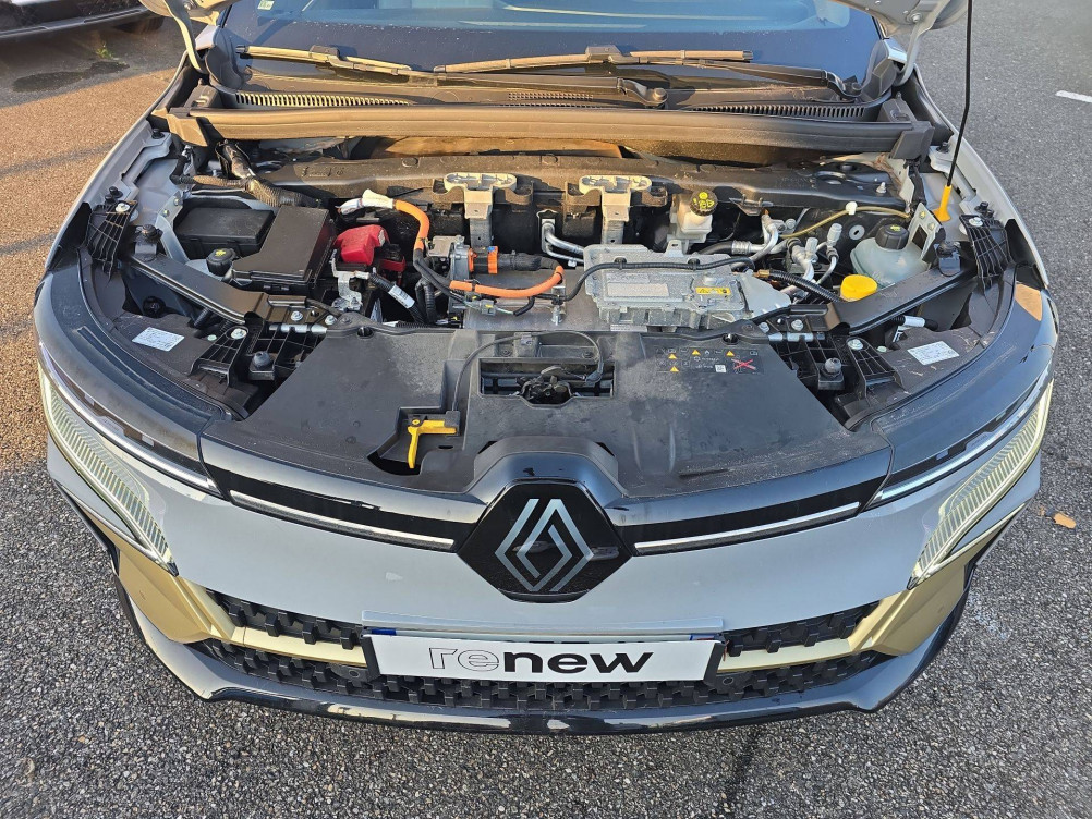 Acheter Renault Megane E-Tech Megane E-Tech EV60 220 ch super charge Iconic 5p occasion dans les concessions du Groupe Faurie