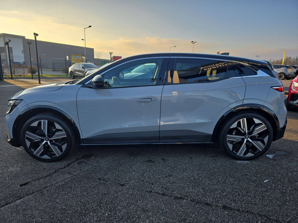 Acheter Renault Megane E-Tech Megane E-Tech EV60 220 ch super charge Iconic 5p occasion dans les concessions du Groupe Faurie