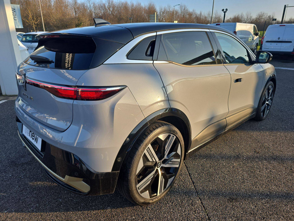Acheter Renault Megane E-Tech Megane E-Tech EV60 220 ch super charge Iconic 5p occasion dans les concessions du Groupe Faurie