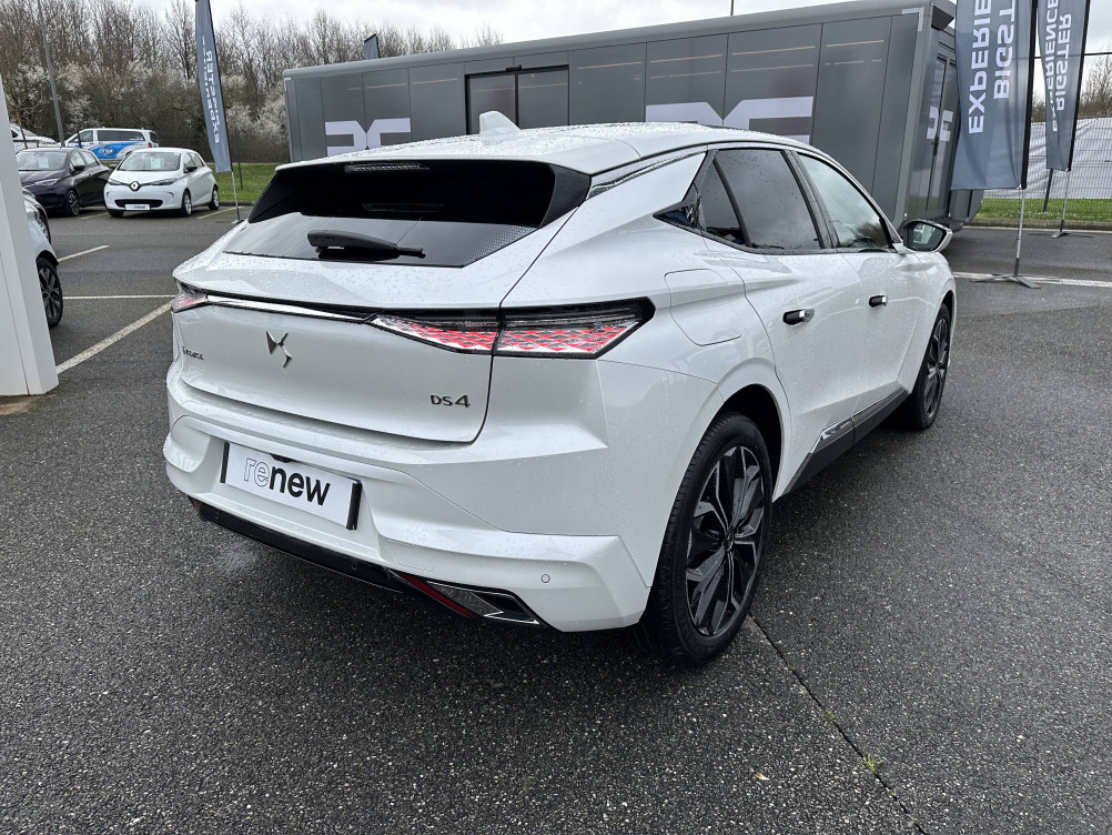 Acheter Ds DS4 DS 4 Hybride E-Tense 225 EAT8 Opera 5p occasion dans les concessions du Groupe Faurie