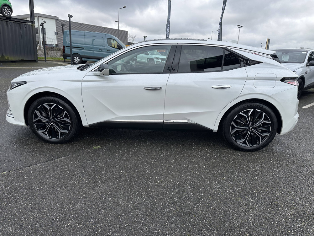 Acheter Ds DS4 DS 4 Hybride E-Tense 225 EAT8 Opera 5p occasion dans les concessions du Groupe Faurie