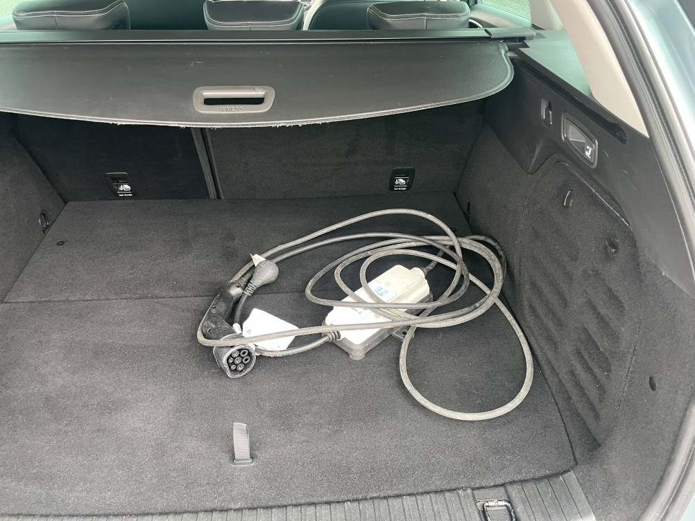 Acheter Renault Megane 4 Mégane IV Estate E-TECH Plug-In Hybride 160 Intens 5p occasion dans les concessions du Groupe Faurie