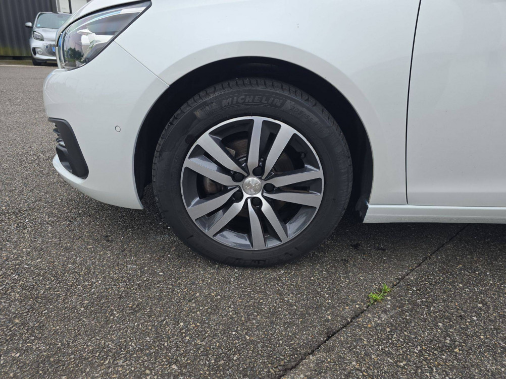 Acheter Peugeot 308 308 PureTech 130ch S&S BVM6 Allure 5p occasion dans les concessions du Groupe Faurie