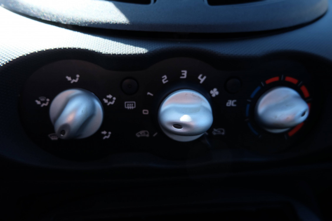 Acheter Renault Twingo 2 Twingo II 1.2 LEV 16v 75 eco2 Authentique Euro 5 3p occasion dans les concessions du Groupe Faurie