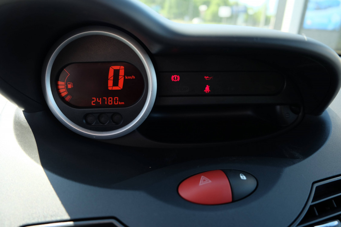 Acheter Renault Twingo 2 Twingo II 1.2 LEV 16v 75 eco2 Authentique Euro 5 3p occasion dans les concessions du Groupe Faurie