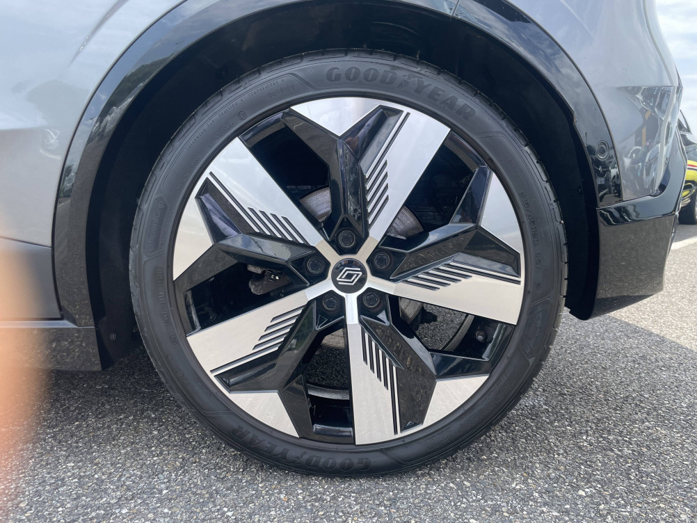 Acheter Renault Megane E-Tech Megane E-Tech EV60 220 ch optimum charge Techno 5p occasion dans les concessions du Groupe Faurie