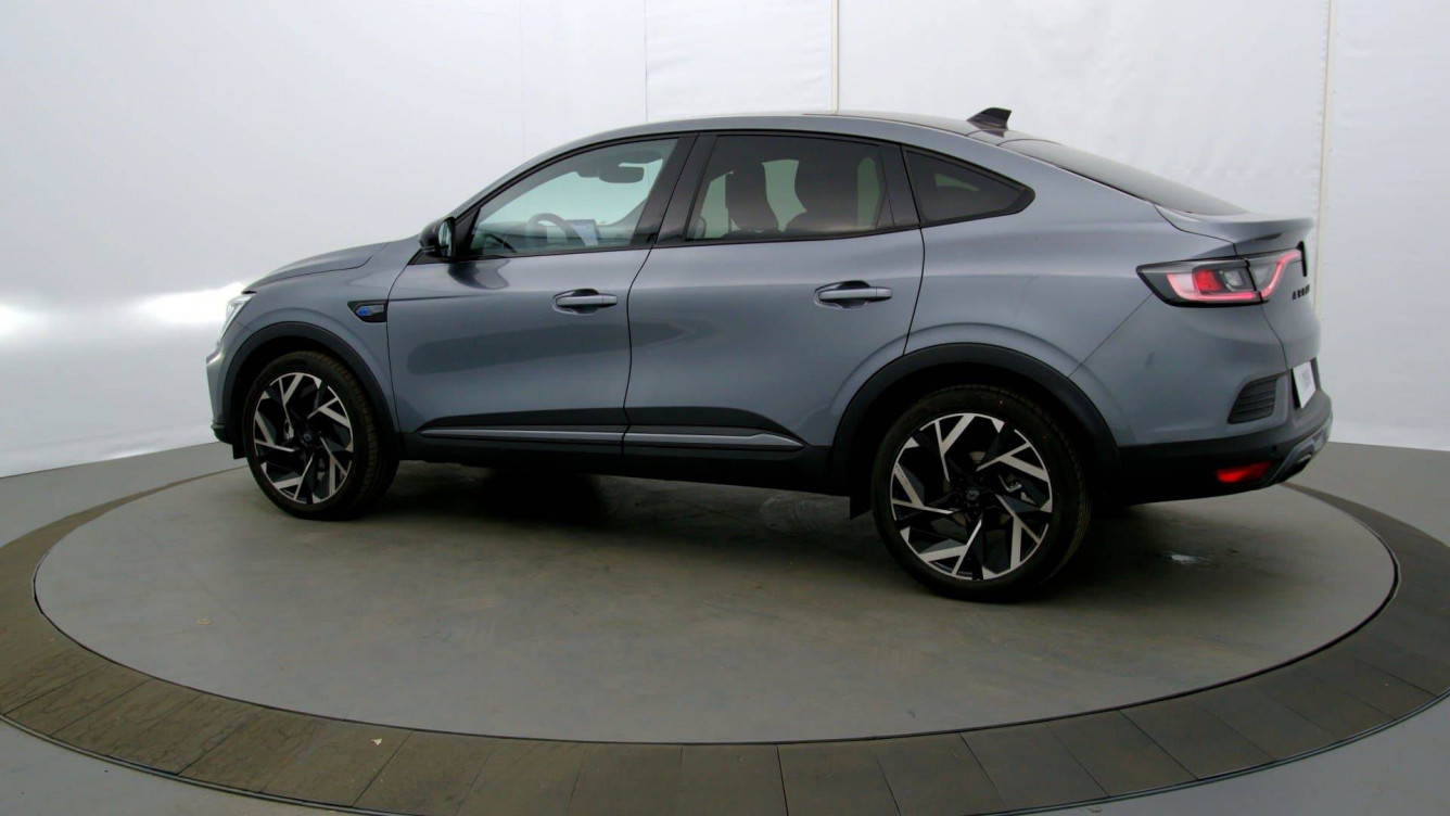 Acheter Renault Arkana Arkana E-Tech 145 - 23 esprit Alpine 5p occasion dans les concessions du Groupe Faurie