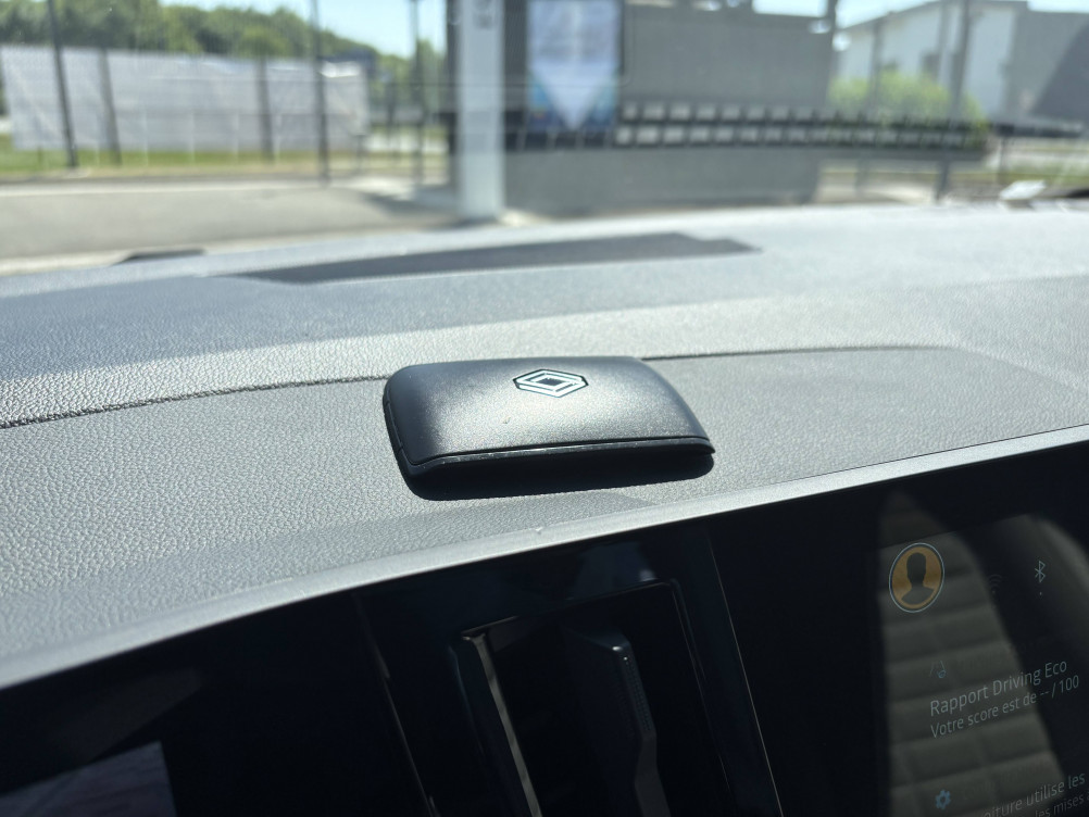 Acheter Renault Espace 6 Espace E-Tech hybrid 200 Iconic 5p occasion dans les concessions du Groupe Faurie