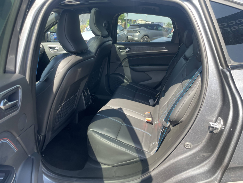 Acheter Renault Arkana Arkana E-Tech 145 - 23 esprit Alpine 5p occasion dans les concessions du Groupe Faurie