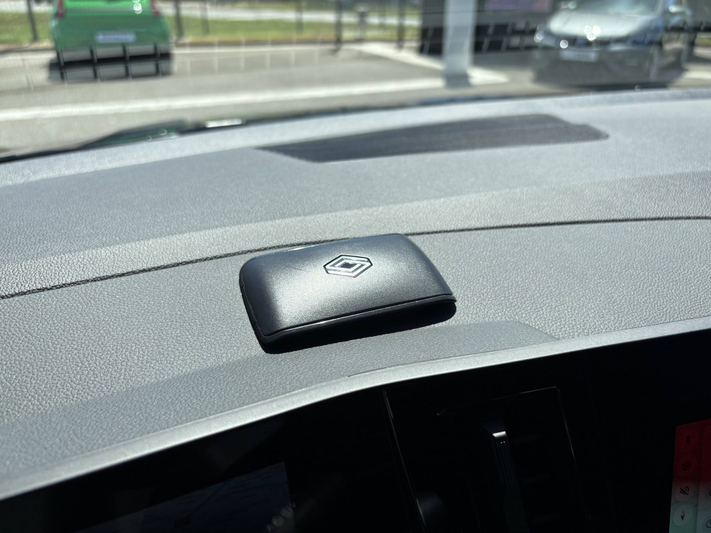 Acheter Renault Espace 6 Espace E-Tech hybrid 200 esprit Alpine 5p occasion dans les concessions du Groupe Faurie