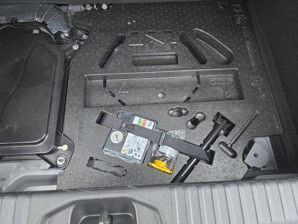 Acheter Renault Clio 5 Clio E-Tech 140 - 21N Intens 5p occasion dans les concessions du Groupe Faurie