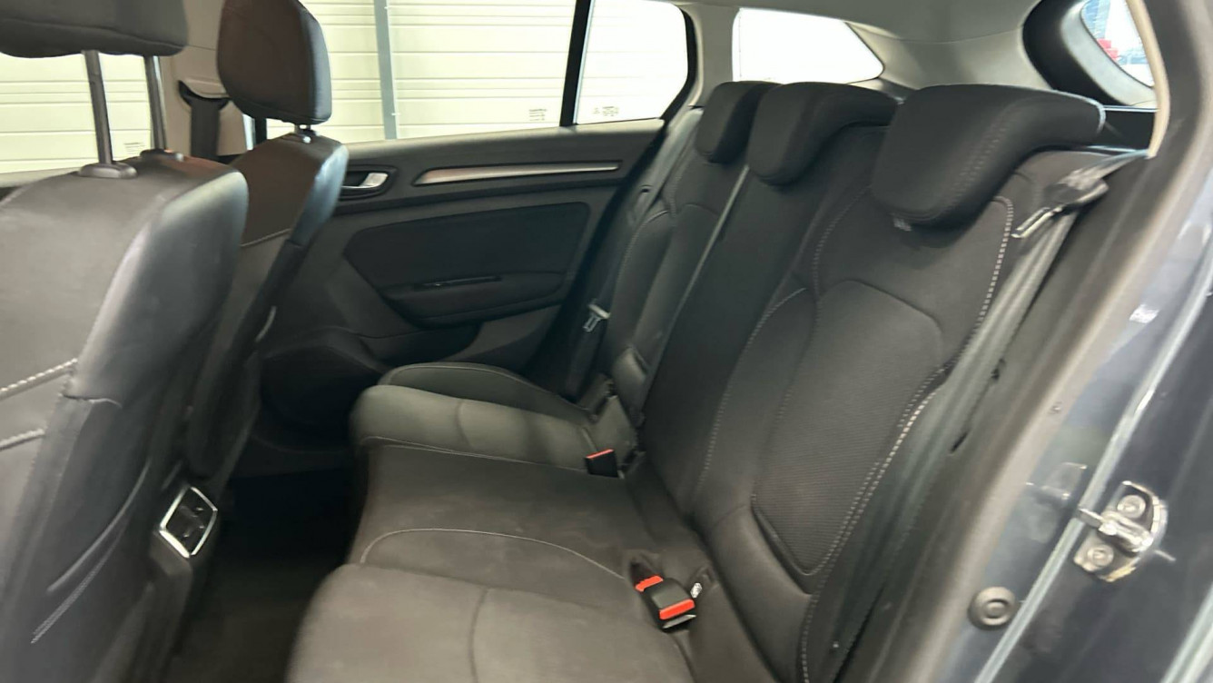 Acheter Renault Megane 4 Mégane IV Estate Blue dCi 115 Business 5p occasion dans les concessions du Groupe Faurie