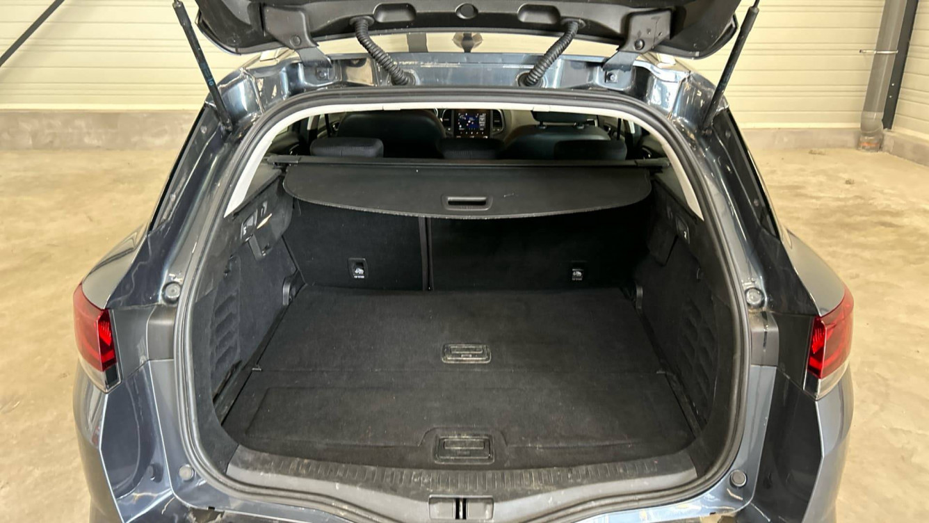 Acheter Renault Megane 4 Mégane IV Estate Blue dCi 115 Business 5p occasion dans les concessions du Groupe Faurie