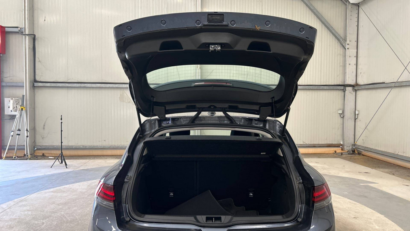 Acheter Renault Megane 4 Mégane IV Berline Blue dCi 115 EDC - 21N Business 5p occasion dans les concessions du Groupe Faurie