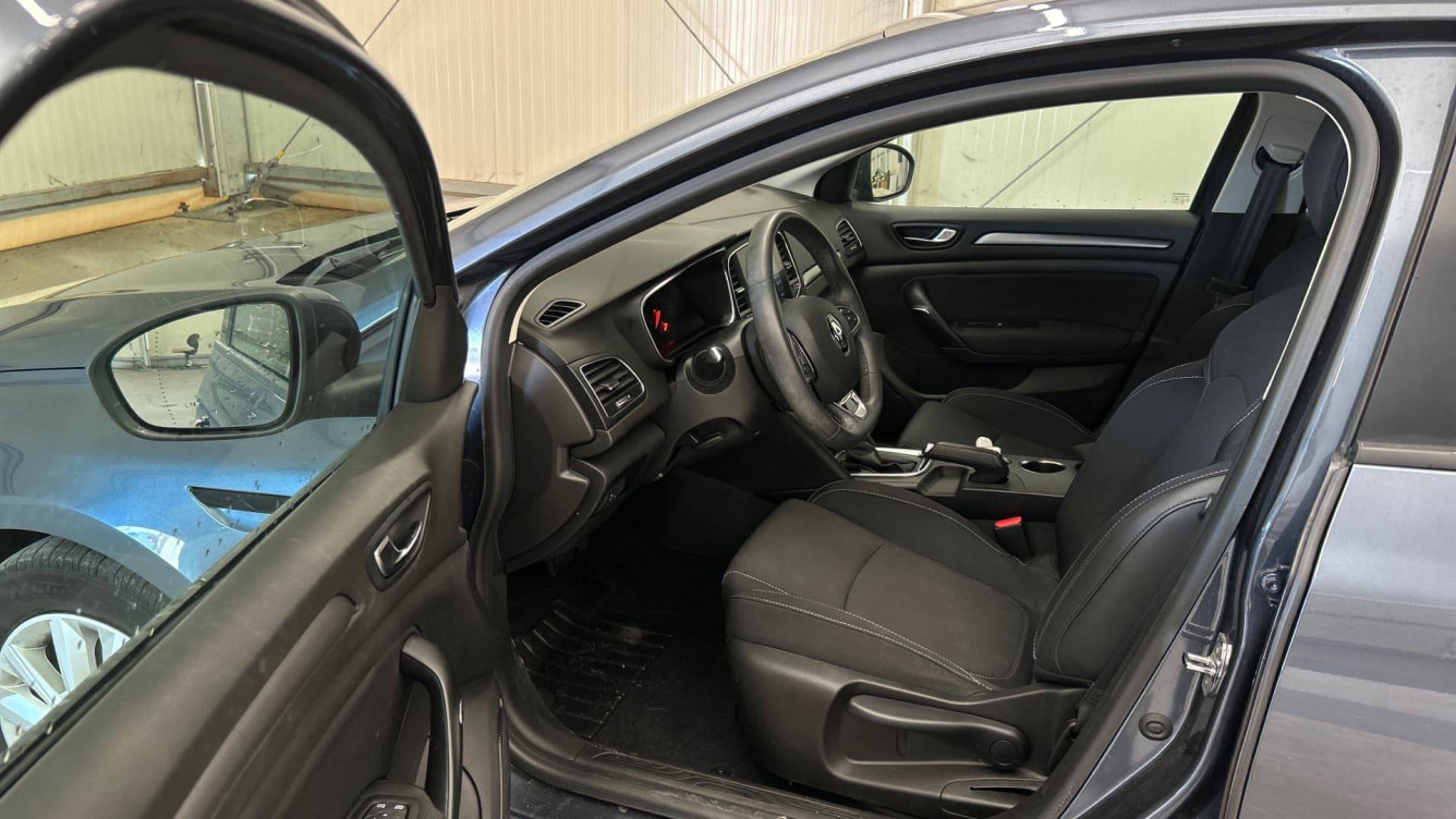 Acheter Renault Megane 4 Mégane IV Berline Blue dCi 115 EDC - 21N Business 5p occasion dans les concessions du Groupe Faurie