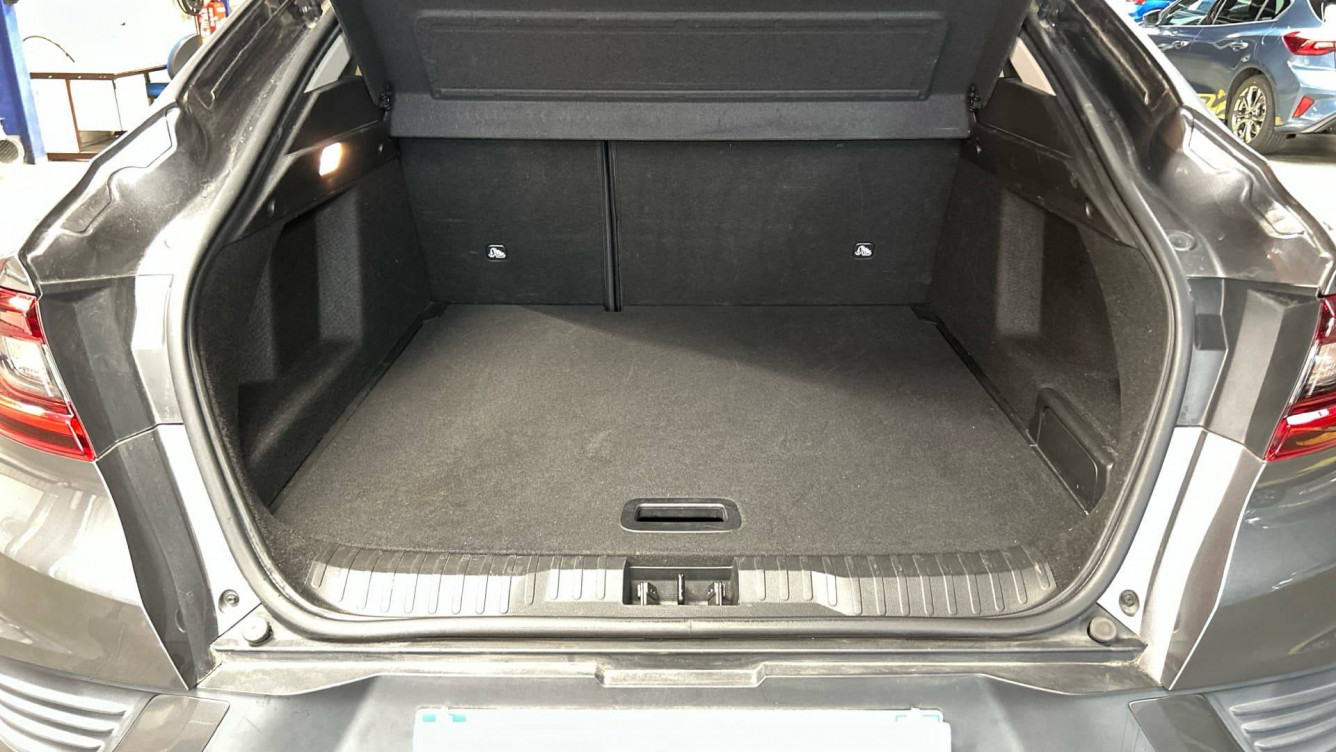 Acheter Renault Arkana Arkana E-Tech 145 Business 5p occasion dans les concessions du Groupe Faurie