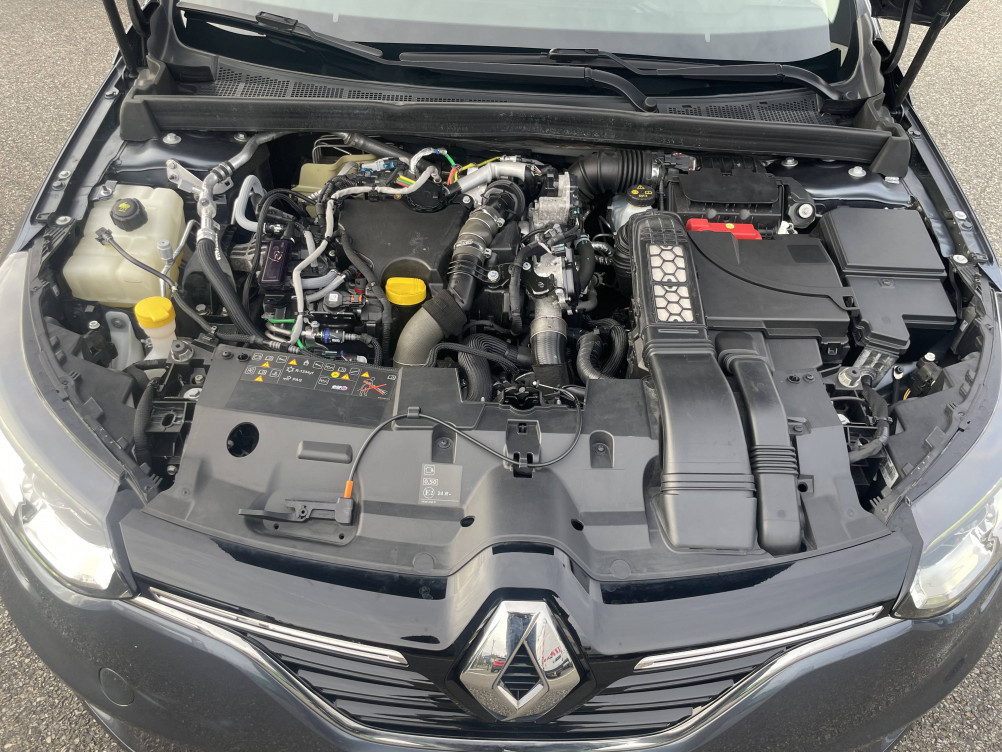 Acheter Renault Megane 4 Mégane IV Berline Blue dCi 95 Business 5p occasion dans les concessions du Groupe Faurie