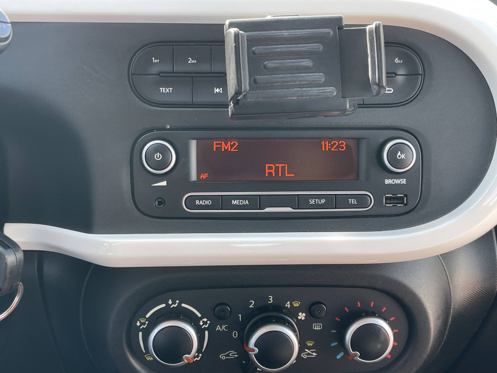 Acheter Renault Twingo 3 Twingo III 1.0 SCe 70 eco2 Stop & Start Intens 5p occasion dans les concessions du Groupe Faurie