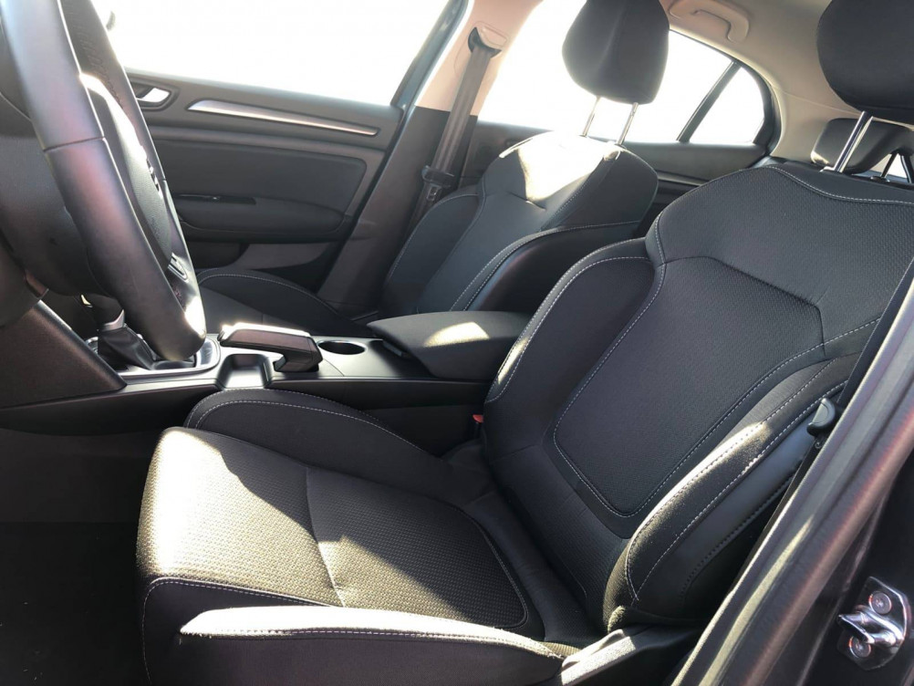 Acheter Renault Megane 4 Mégane IV Berline Blue dCi 115 EDC - 21N Business 5p occasion dans les concessions du Groupe Faurie