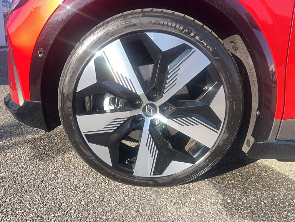 Acheter Renault Megane E-Tech Megane E-Tech EV60 220 ch super charge Techno 5p occasion dans les concessions du Groupe Faurie