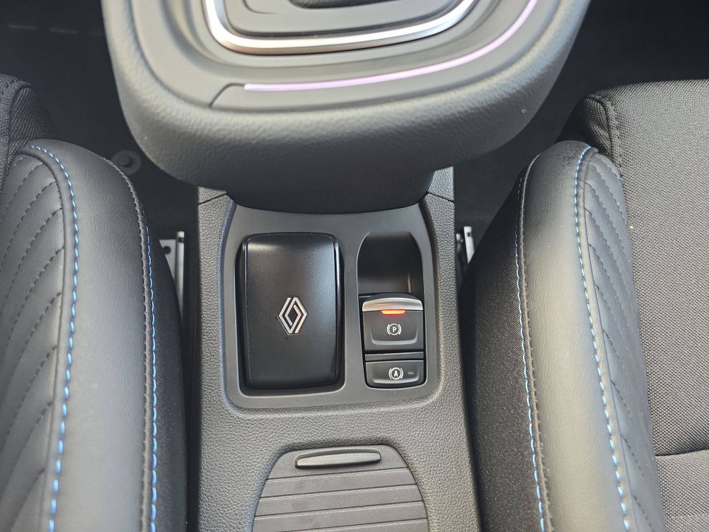 Acheter Renault Clio 5 Clio E-Tech full hybrid 145 ch GSR2 Esprit Alpine 5p occasion dans les concessions du Groupe Faurie