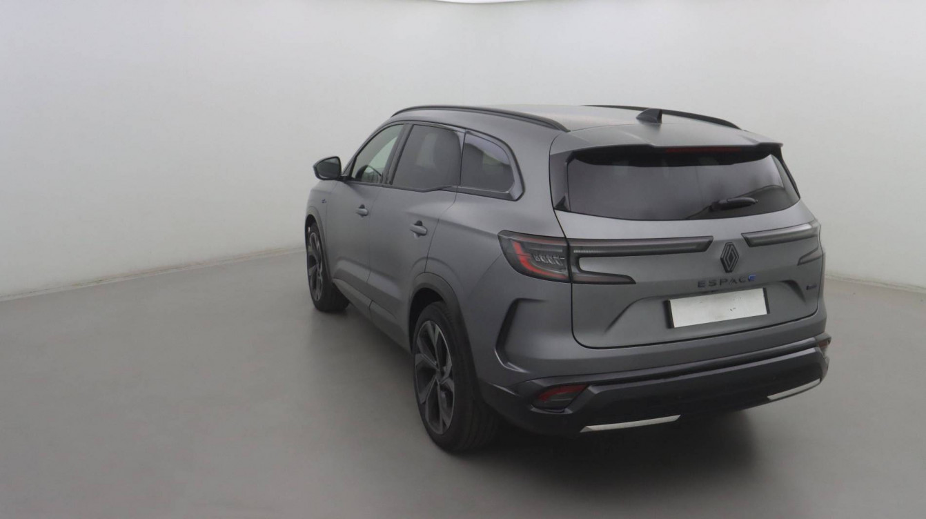 Acheter Renault Espace 6 Espace E-Tech full hybrid 200 GSR2 esprit Alpine 5p occasion dans les concessions du Groupe Faurie