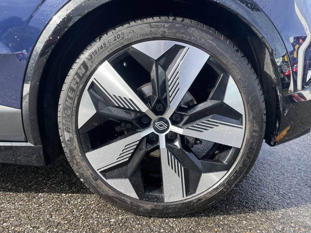 Acheter Renault Megane E-Tech Megane E-Tech EV60 220 ch super charge Techno 5p occasion dans les concessions du Groupe Faurie