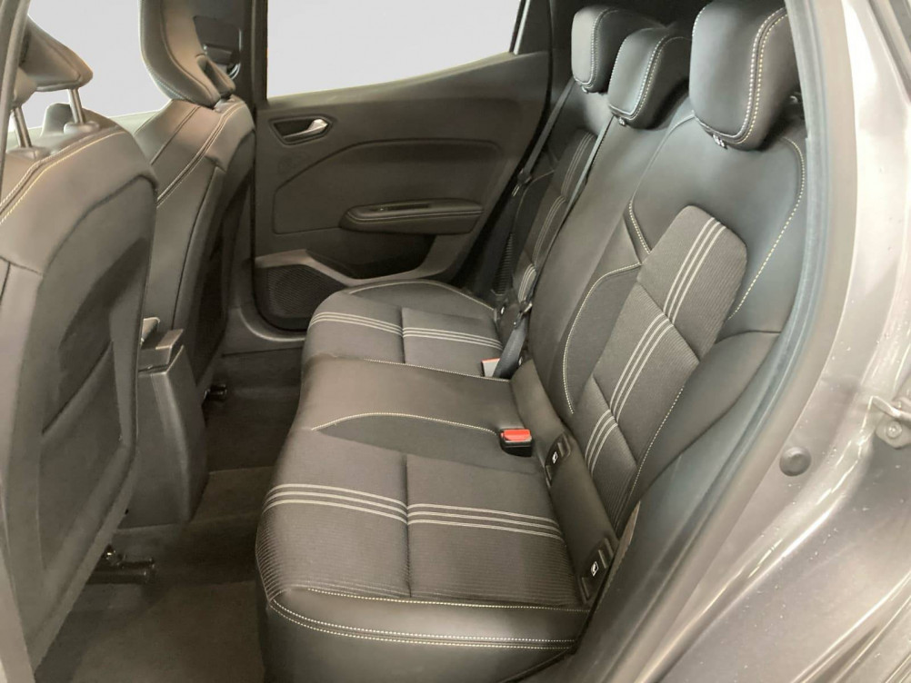 Acheter Renault Clio 5 Clio E-Tech full hybrid 145 Engineered 5p occasion dans les concessions du Groupe Faurie