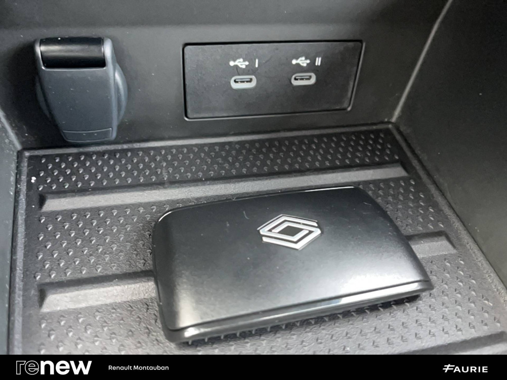 Acheter Renault Captur 2 Captur E-Tech full hybrid 145 ch esprit Alpine 5p occasion dans les concessions du Groupe Faurie