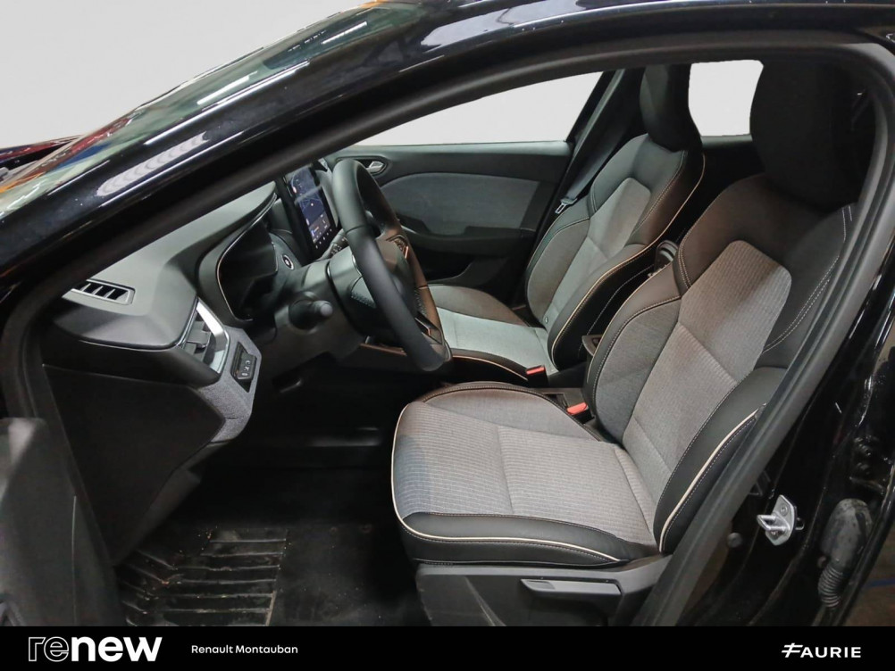 Acheter Renault Clio 5 Clio E-Tech full hybrid 145 ch GSR2 Techno 5p occasion dans les concessions du Groupe Faurie