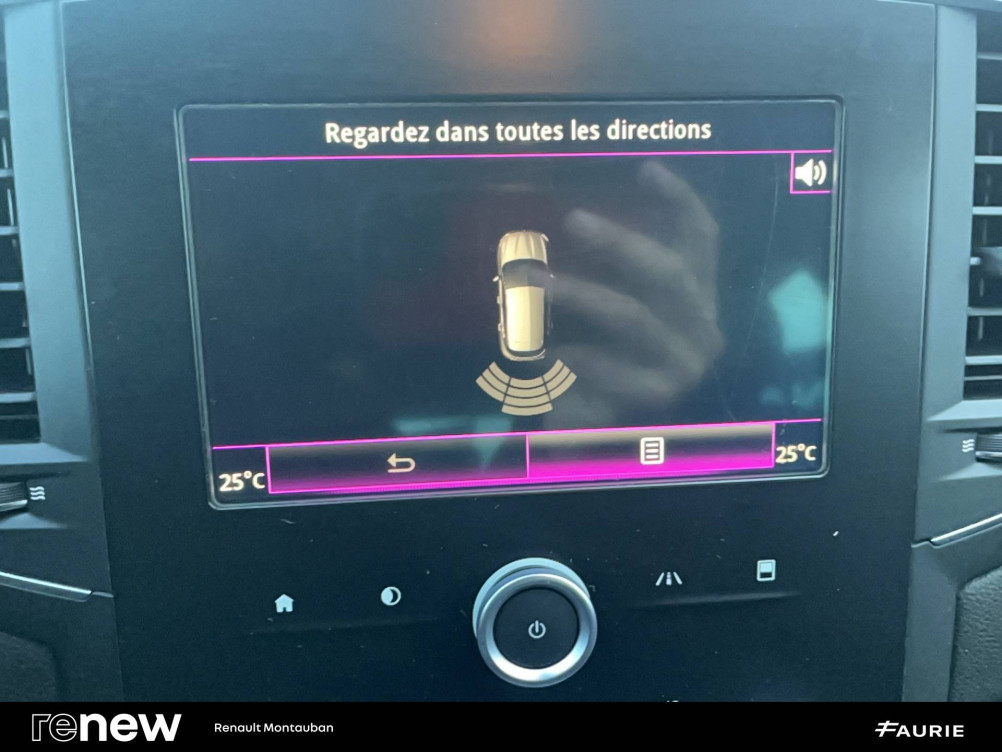 Acheter Renault Megane 4 Mégane IV Berline TCe 130 Energy EDC Limited 5p occasion dans les concessions du Groupe Faurie