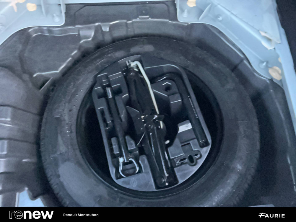 Acheter Renault Megane 4 Mégane IV Berline TCe 130 Energy EDC Limited 5p occasion dans les concessions du Groupe Faurie