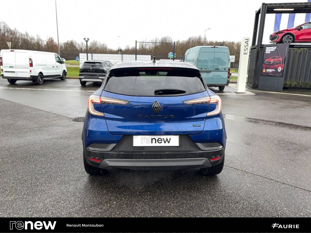 Acheter Renault Captur 2 Captur E-Tech full hybrid 145 ch esprit Alpine 5p occasion dans les concessions du Groupe Faurie
